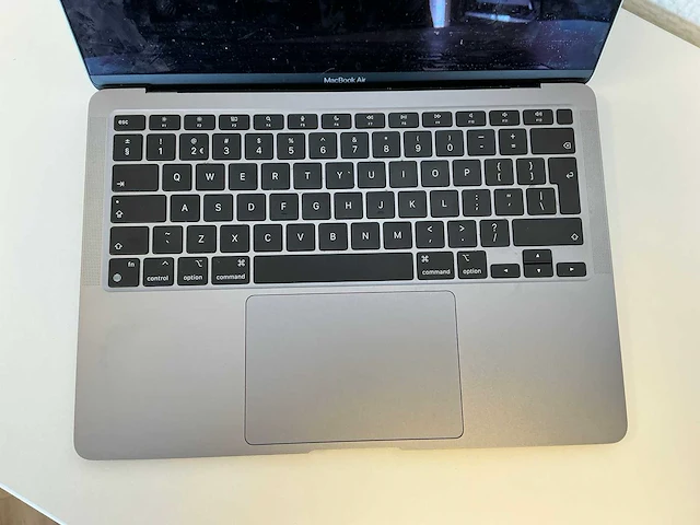 Apple macbook air (m1, 2020) laptop - afbeelding 2 van  6