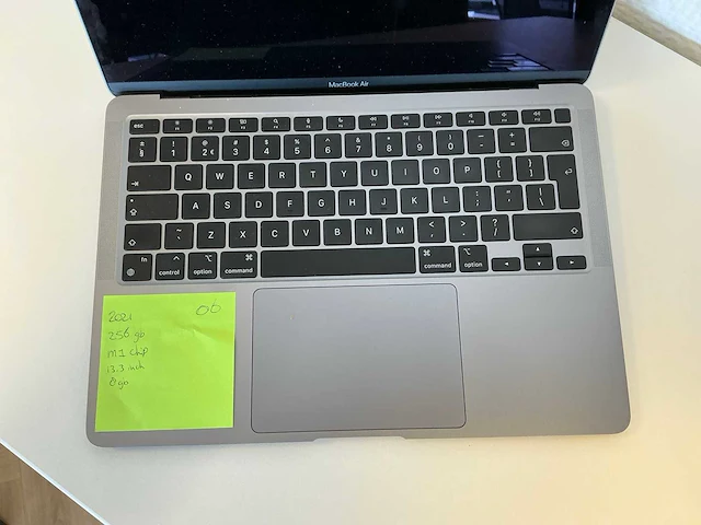 Apple macbook air (m1, 2020) laptop - afbeelding 2 van  6