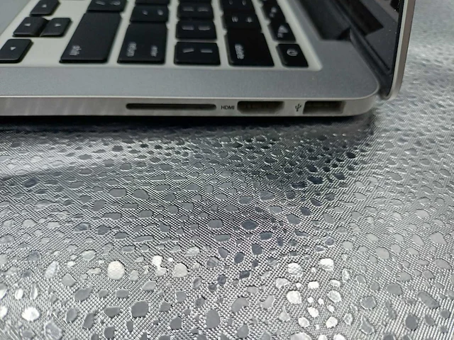 Apple macbook pro 12,1 (a1502) laptop - afbeelding 2 van  7