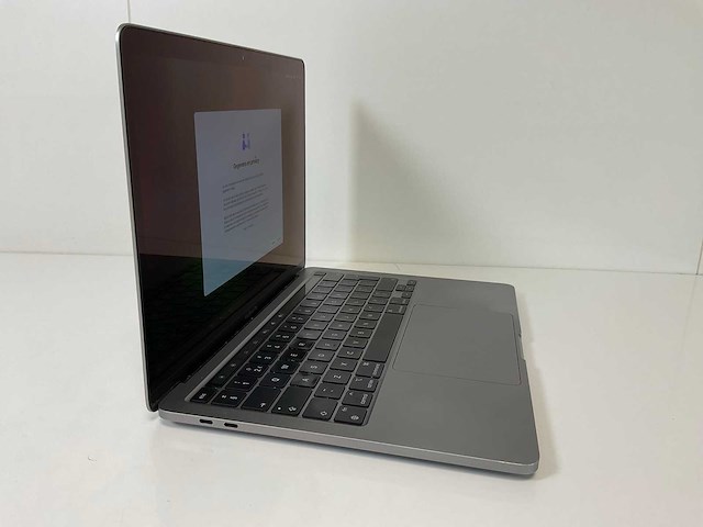 Apple macbook pro 13”, apple m1, 8 gb ram, 251 gb nvme laptop - afbeelding 2 van  7
