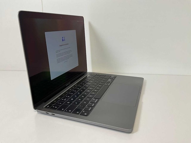 Apple macbook pro 13”, apple m1, 8 gb ram, 251 gb nvme laptop - afbeelding 2 van  7