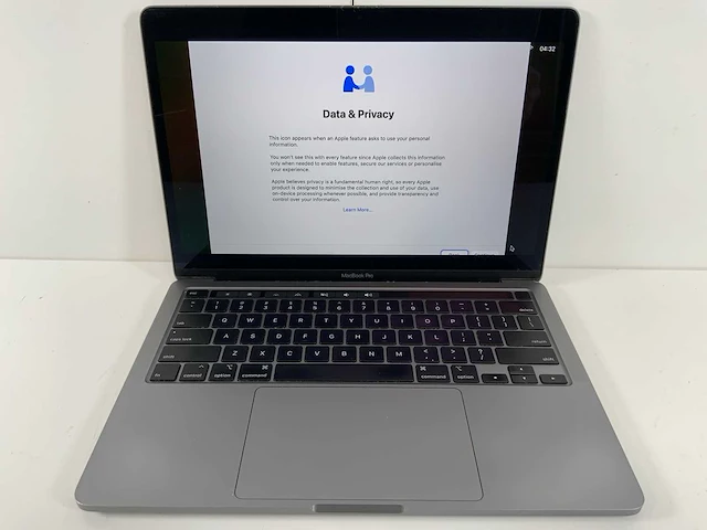 Apple macbook pro 13", core(tm) i5 10th gen, 16 gb ram, 512 gb ssd laptop - afbeelding 1 van  7