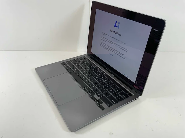 Apple macbook pro 13", core(tm) i5 10th gen, 16 gb ram, 512 gb ssd laptop - afbeelding 3 van  7