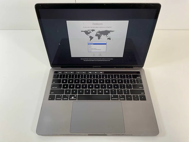 Apple macbook pro 13”, core(tm) i7 8th gen, 16 gb ram, 250 gb nvme laptop - afbeelding 1 van  7