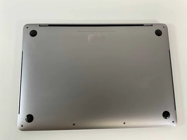 Apple macbook pro 13”, core(tm) i7 8th gen, 16 gb ram, 250 gb nvme laptop - afbeelding 6 van  7