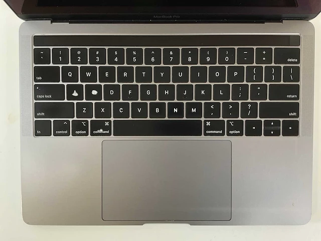 Apple macbook pro 13”, core(tm) i7 8th gen, 16 gb ram, 250 gb nvme laptop - afbeelding 4 van  7