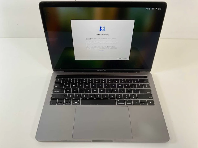 Apple macbook pro 13”, core(tm) i7 8th gen, 16 gb ram, 250 gb nvme laptop - afbeelding 1 van  7
