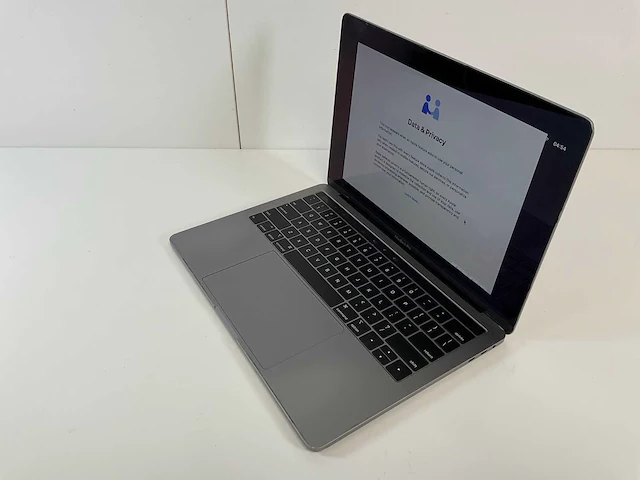 Apple macbook pro 13”, core(tm) i7 8th gen, 16 gb ram, 256 gb nvme laptop - afbeelding 3 van  8