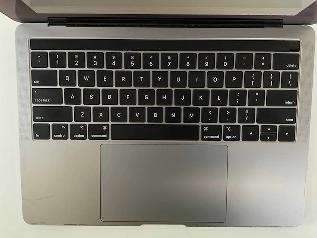 Apple macbook pro 13”, core(tm) i7 8th gen, 16 gb ram, 256 gb nvme laptop - afbeelding 4 van  8