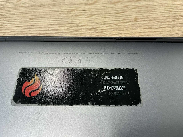 Apple macbook pro (13 inch - 2020) - afbeelding 6 van  7