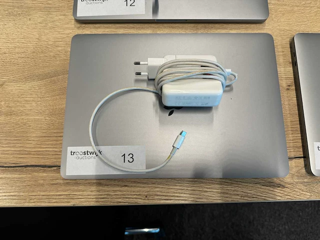 Apple macbook pro (13 inch - 2020) - afbeelding 7 van  7