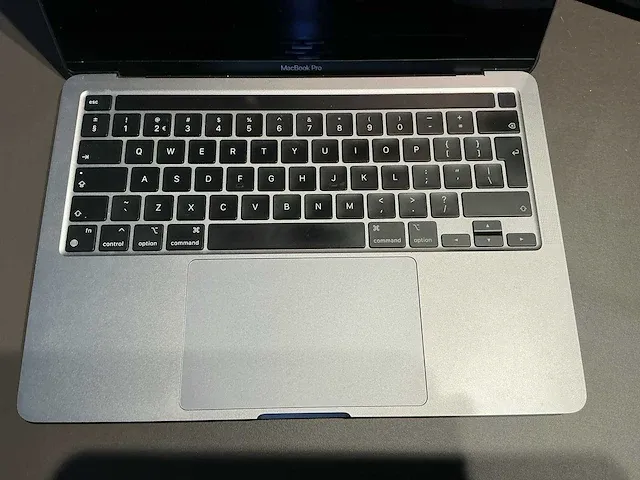 Apple macbook pro 13 inch (a2338) laptop - afbeelding 2 van  6