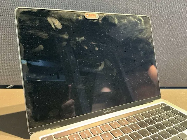 Apple macbook pro 13 inch (a2338) laptop - afbeelding 3 van  6