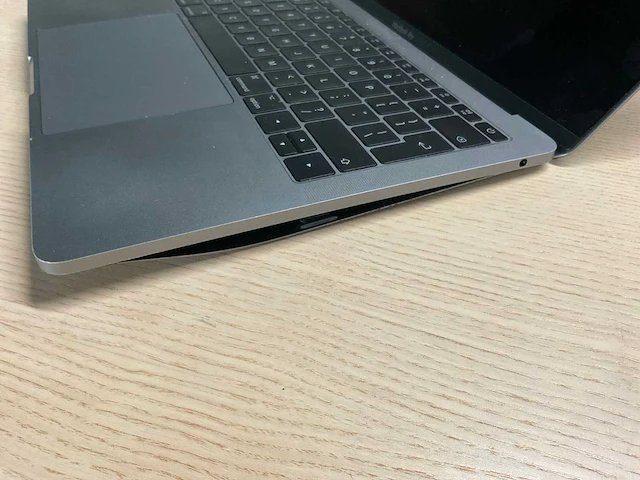 Apple macbook pro 13,1 inch laptop - afbeelding 2 van  11