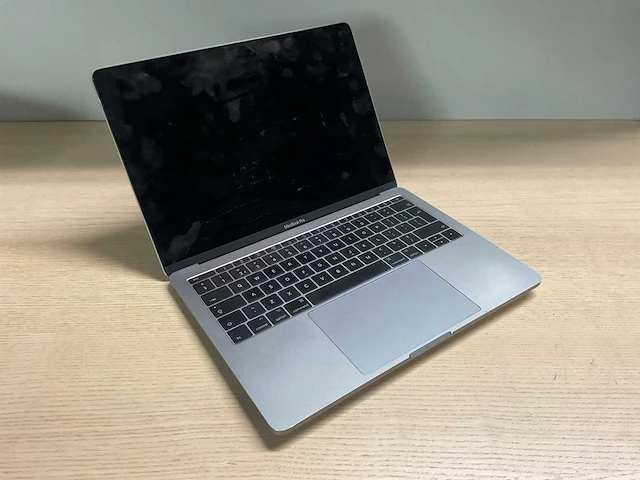 Apple macbook pro 13,1 inch laptop - afbeelding 1 van  11