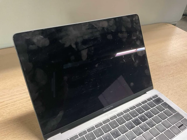 Apple macbook pro 13,1 inch laptop - afbeelding 8 van  11