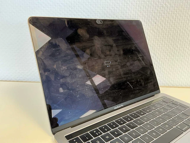 Apple macbook pro 13,2 (13 inch) uitzoek laptop - afbeelding 3 van  6