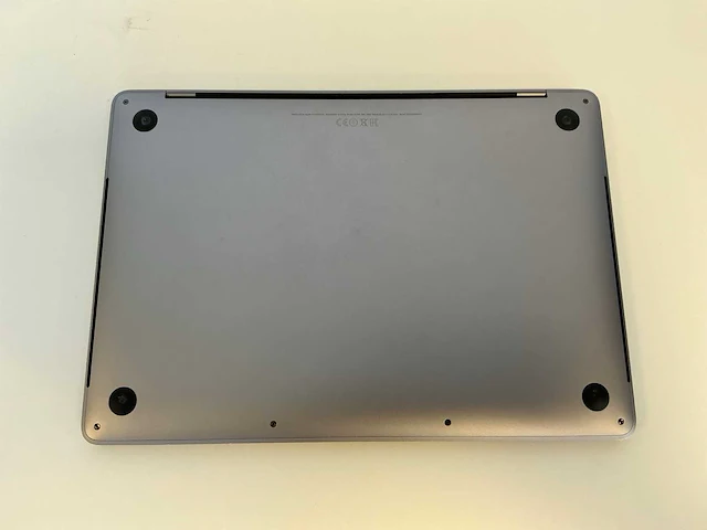 Apple macbook pro 13,2 (13 inch) uitzoek laptop - afbeelding 5 van  6