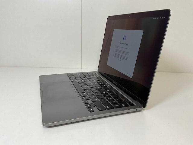 Apple macbook pro 13.3”, apple m1, 8 gb ram, 256 gb ssd laptop - afbeelding 3 van  7
