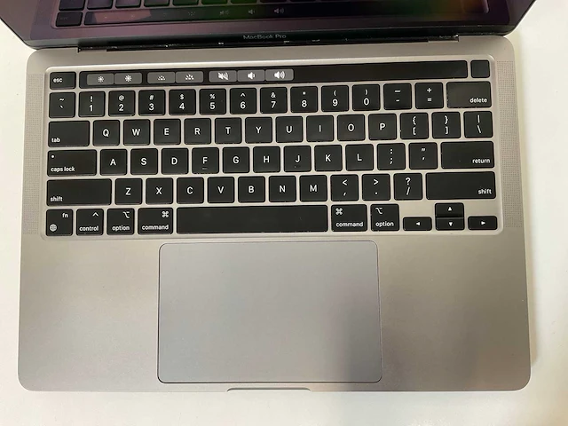 Apple macbook pro 13.3”, apple m1, 8 gb ram, 512 gb ssd laptop - afbeelding 4 van  7