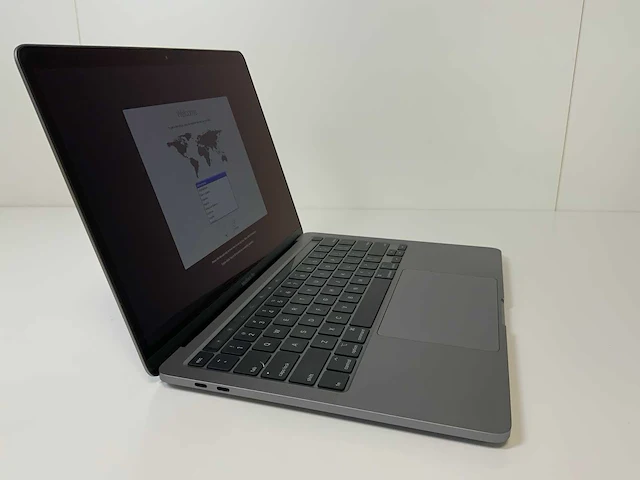 Apple macbook pro 13.3”, core(tm) i5 10th gen, 16 gb ram, 500 gb nvme laptop - afbeelding 3 van  7