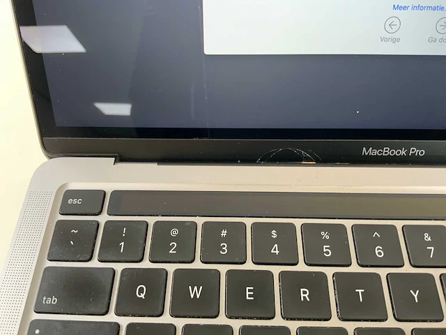 Apple macbook pro 13.3", core(tm) i5 10th gen, 16 gb ram, 500 gb nvme laptop - afbeelding 8 van  8