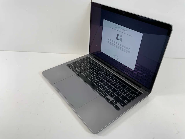 Apple macbook pro 13.3", core(tm) i5 10th gen, 16 gb ram, 500 gb nvme laptop - afbeelding 3 van  6