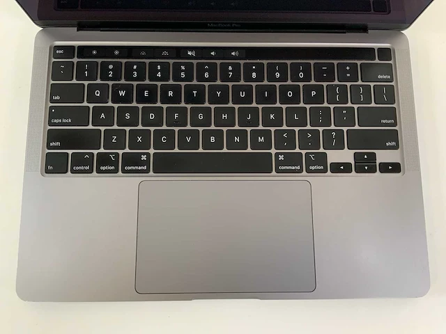 Apple macbook pro 13.3", core(tm) i5 10th gen, 16 gb ram, 500 gb nvme laptop - afbeelding 4 van  7