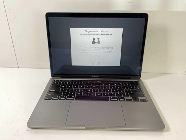Apple macbook pro 13.3”, core(tm) i5 10th gen, 16 gb ram, 500 gb nvme laptop - afbeelding 1 van  7