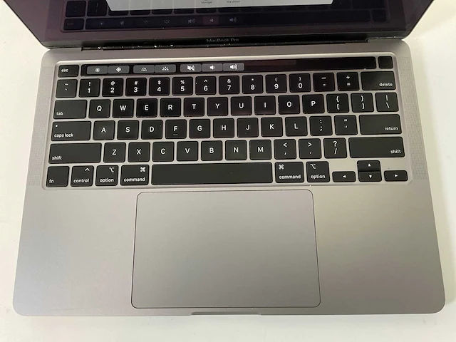 Apple macbook pro 13.3”, core(tm) i5 10th gen, 16 gb ram, 500 gb nvme laptop - afbeelding 4 van  7