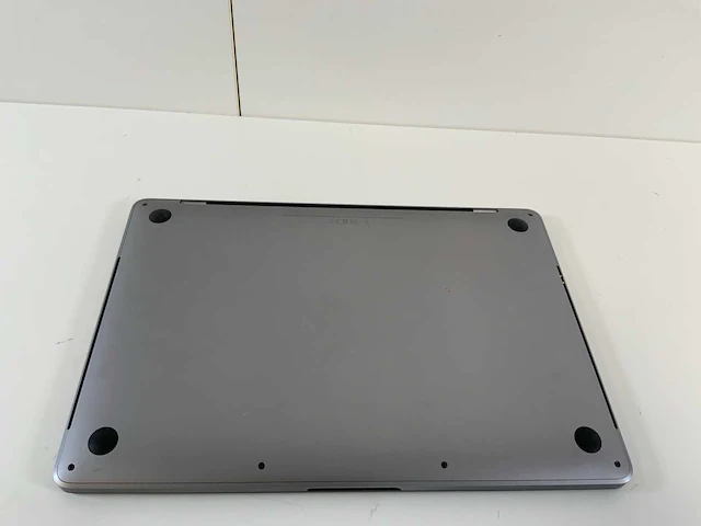 Apple macbook pro 13.3", core(tm) i5 10th gen, 16 gb ram, 500 gb nvme laptop - afbeelding 6 van  7