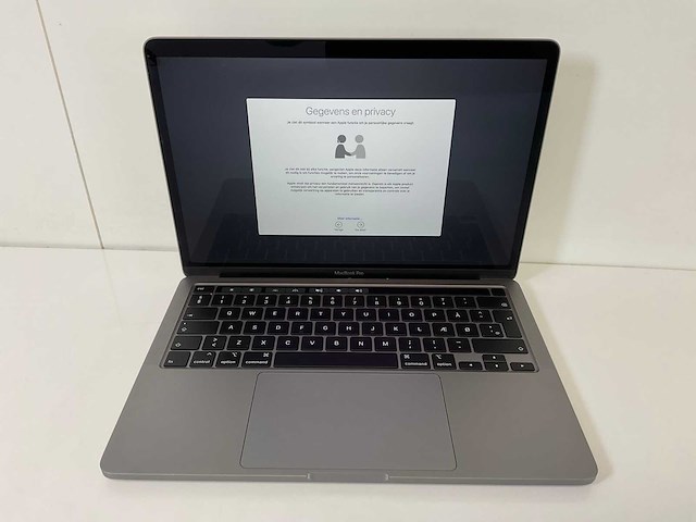 Apple macbook pro 13.3”, core(tm) i5 10th gen, 16 gb ram, 500 gb nvme laptop - afbeelding 1 van  7