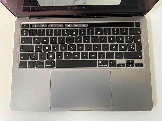 Apple macbook pro 13.3”, core(tm) i5 10th gen, 16 gb ram, 500 gb nvme laptop - afbeelding 4 van  7