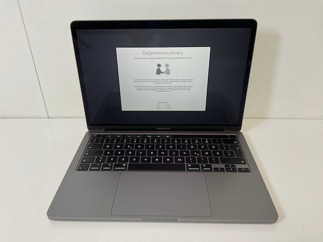 Apple macbook pro 13.3”, core(tm) i5 10th gen, 16 gb ram, 500 gb nvme laptop - afbeelding 1 van  7