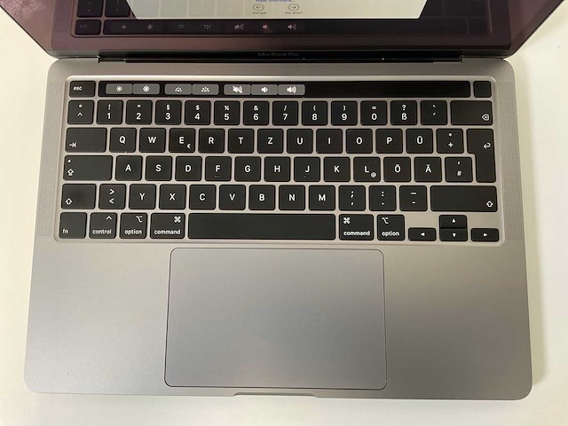 Apple macbook pro 13.3”, core(tm) i5 10th gen, 16 gb ram, 500 gb nvme laptop - afbeelding 4 van  7