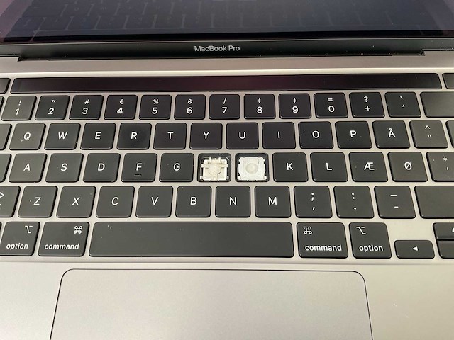 Apple macbook pro 13.3”, core(tm) i5 10th gen, 16 gb ram, 500 gb nvme laptop - afbeelding 5 van  8