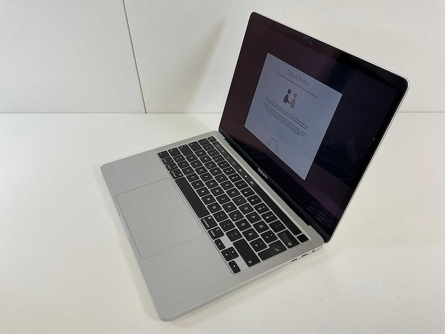 Apple macbook pro 13,3”, core(tm) i5 10th gen, 16 gb ram, 500 gb nvme laptop - afbeelding 3 van  7