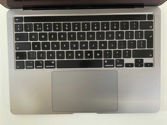 Apple macbook pro 13,3”, core(tm) i5 10th gen, 16 gb ram, 500 gb nvme laptop - afbeelding 4 van  7