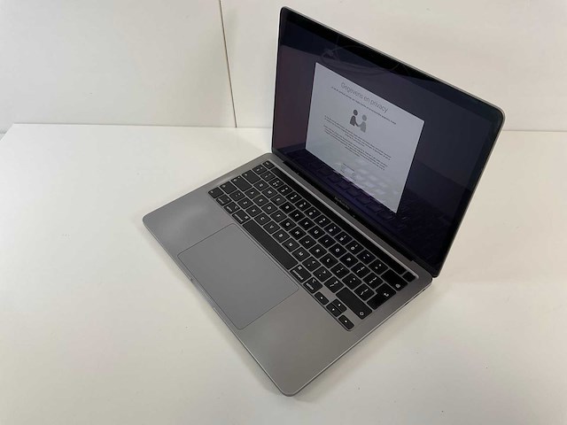 Apple macbook pro 13,3”, core(tm) i5 10th gen, 16 gb ram, 500 gb nvme laptop - afbeelding 3 van  7