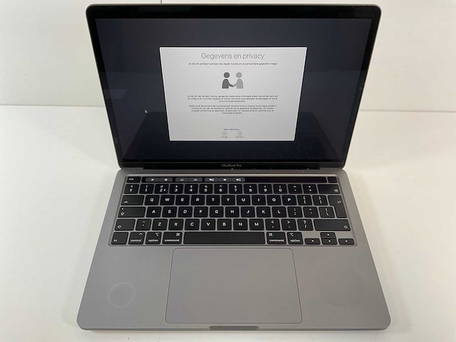Apple macbook pro 13,3”, core(tm) i5 10th gen, 16 gb ram, 500 gb nvme laptop - afbeelding 1 van  7