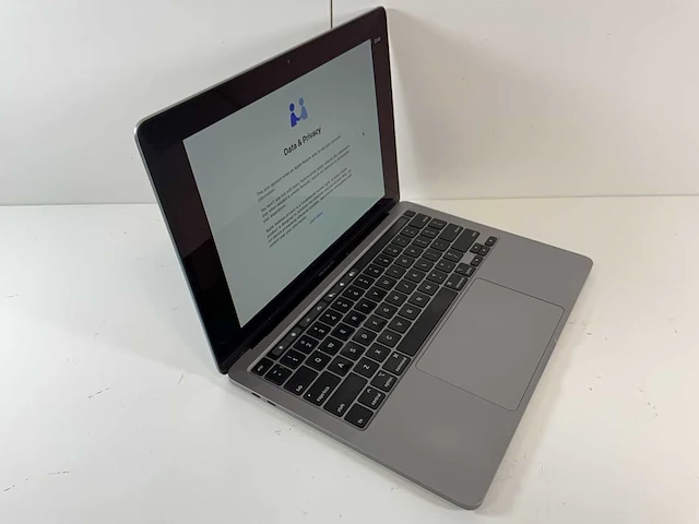Apple macbook pro 13.3”, core(tm) i5 10th gen, 16 gb ram, 512 gb nvme laptop - afbeelding 2 van  7