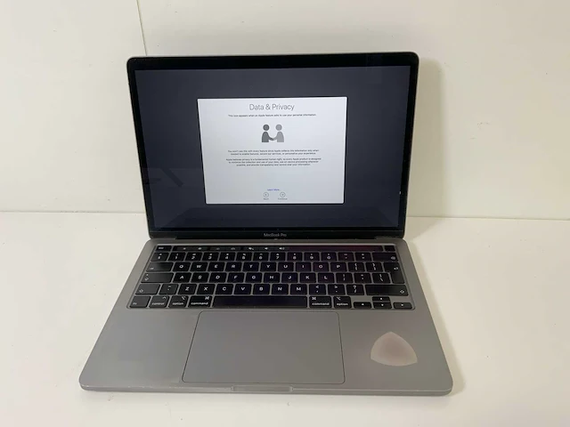 Apple macbook pro 13.3”, core(tm) i5 10th gen, 32 gb ram, 500 gb nvme laptop - afbeelding 1 van  7