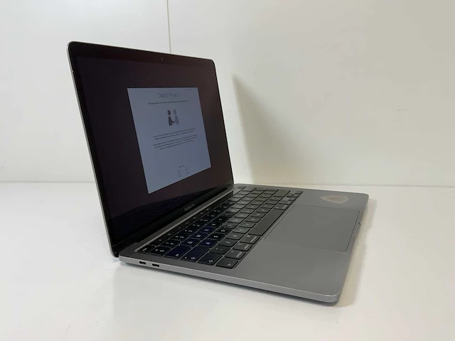 Apple macbook pro 13.3”, core(tm) i5 10th gen, 32 gb ram, 500 gb nvme laptop - afbeelding 2 van  7