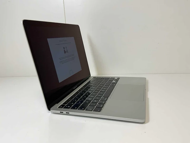 Apple macbook pro 13.3”, core(tm) i5 10th gen, 32 gb ram, 500 gb nvme laptop - afbeelding 2 van  7