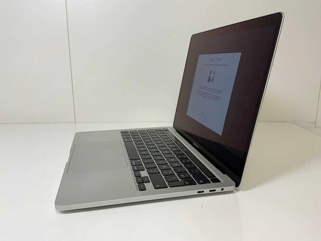 Apple macbook pro 13.3”, core(tm) i5 10th gen, 32 gb ram, 500 gb nvme laptop - afbeelding 3 van  7