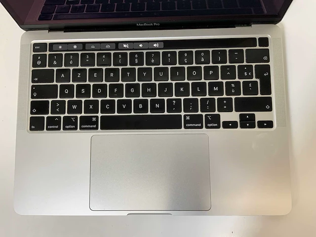 Apple macbook pro 13.3”, core(tm) i5 10th gen, 32 gb ram, 500 gb nvme laptop - afbeelding 4 van  7