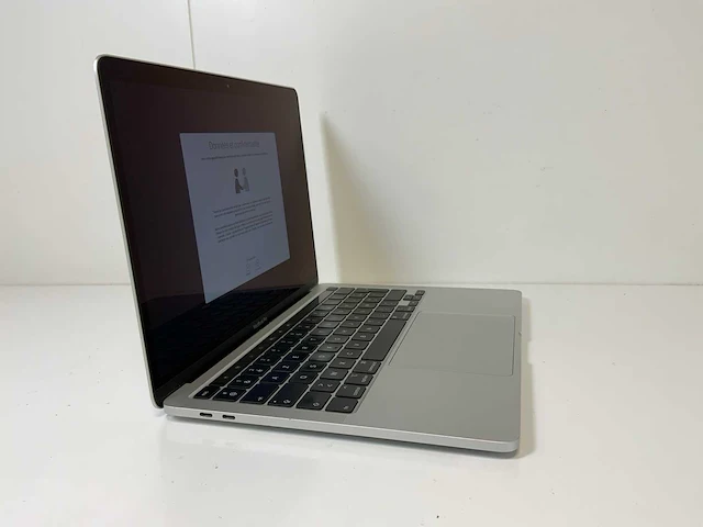 Apple macbook pro 13.3”, core(tm) i5 10th gen, 32 gb ram, 500 gb nvme laptop - afbeelding 2 van  7