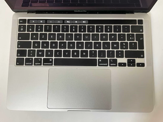 Apple macbook pro 13.3”, core(tm) i5 10th gen, 32 gb ram, 500 gb nvme laptop - afbeelding 4 van  7