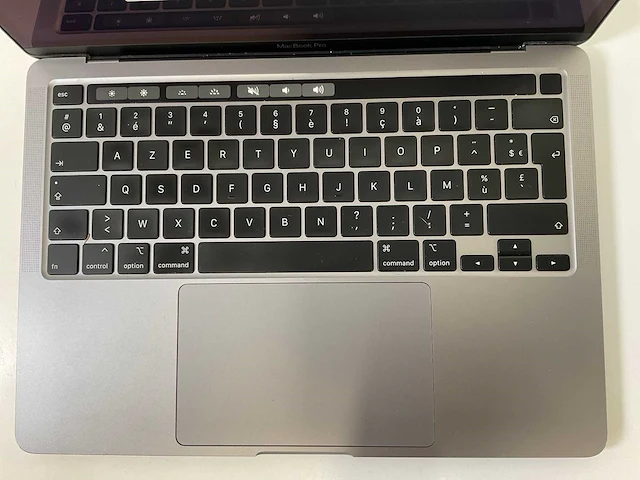Apple macbook pro 13.3”, core(tm) i5 10th gen, 32 gb ram, 500 gb nvme laptop - afbeelding 4 van  7