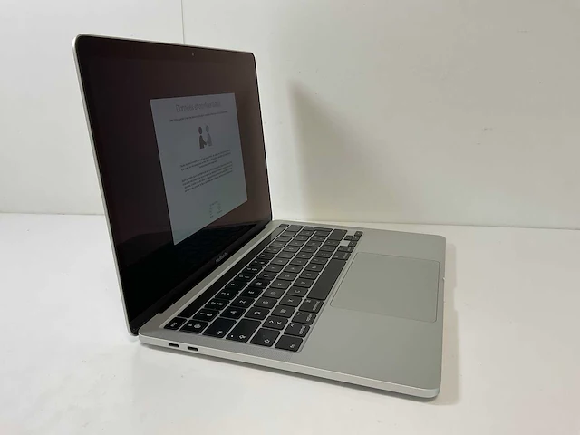 Apple macbook pro 13.3”, core(tm) i5 10th gen, 32 gb ram, 500 gb nvme laptop - afbeelding 2 van  7